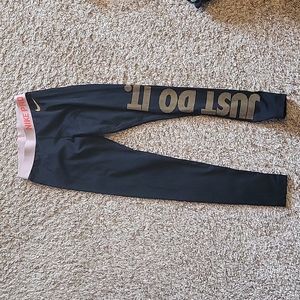Nike leggings